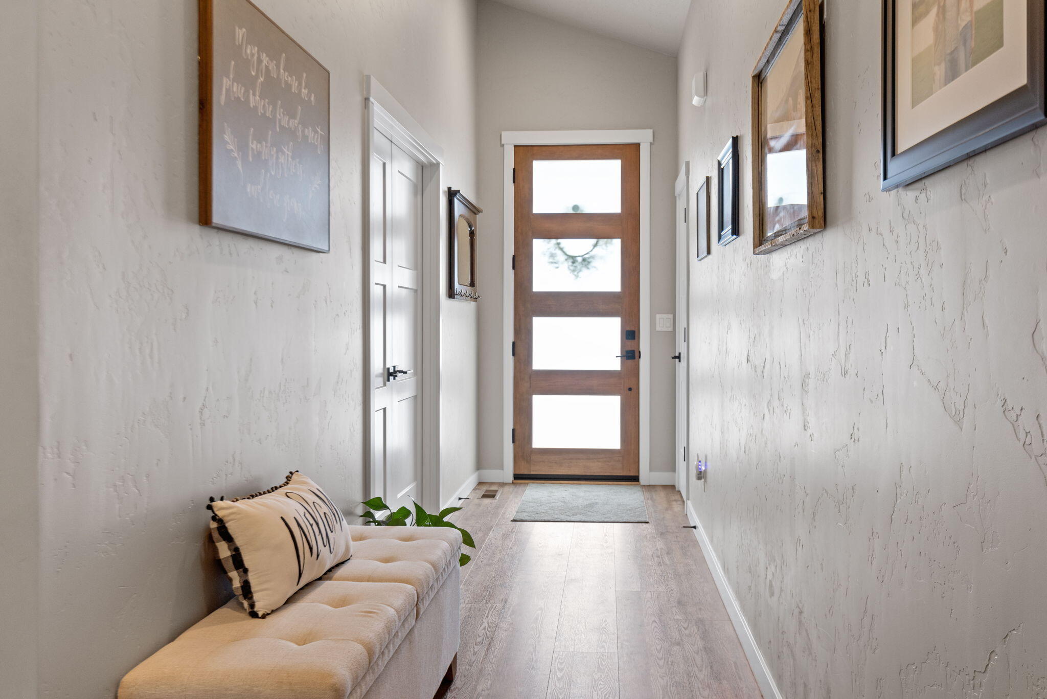 1151 N Jantzen Court