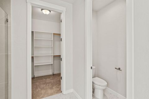 Tiny photo for 1159 Pumpkin Ridge Drive #323, Eagle Point, OR 97524 (MLS # 220214272)