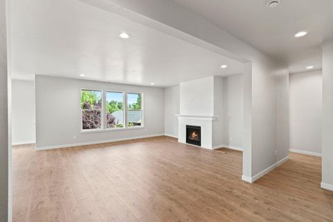 Tiny photo for 1159 Pumpkin Ridge Drive #323, Eagle Point, OR 97524 (MLS # 220214272)