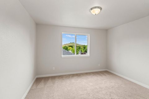 Tiny photo for 1159 Pumpkin Ridge Drive #323, Eagle Point, OR 97524 (MLS # 220214272)