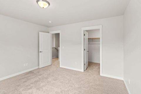 Tiny photo for 1159 Pumpkin Ridge Drive #323, Eagle Point, OR 97524 (MLS # 220214272)