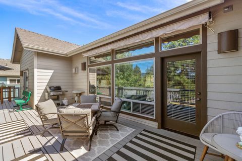 Tiny photo for 4818 Grosbeak Drive, Klamath Falls, OR 97601 (MLS # 220217600)