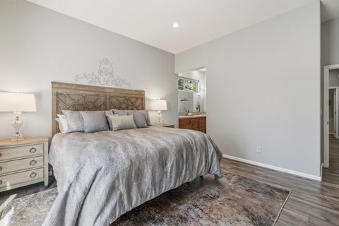 Tiny photo for 4818 Grosbeak Drive, Klamath Falls, OR 97601 (MLS # 220217600)