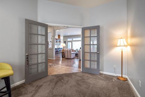 Tiny photo for 4818 Grosbeak Drive, Klamath Falls, OR 97601 (MLS # 220217600)