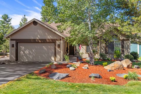Photo of 4818 Grosbeak Drive, Klamath Falls, OR 97601 (MLS # 220217600)