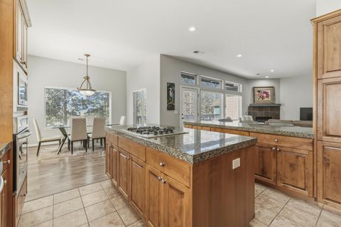 Tiny photo for 4818 Grosbeak Drive, Klamath Falls, OR 97601 (MLS # 220217600)