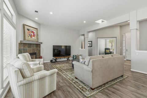 Tiny photo for 4818 Grosbeak Drive, Klamath Falls, OR 97601 (MLS # 220217600)