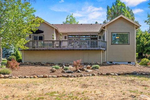 Tiny photo for 4818 Grosbeak Drive, Klamath Falls, OR 97601 (MLS # 220217600)