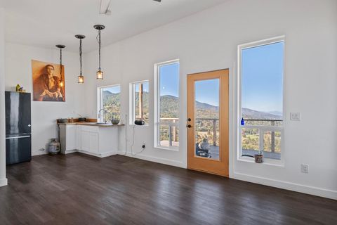 Tiny photo for 3152 Siskiyou Boulevard, Ashland, OR 97520 (MLS # 220211093)