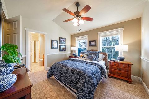 Tiny photo for 3343 Lone Pine Road, Medford, OR 97504 (MLS # 220213987)