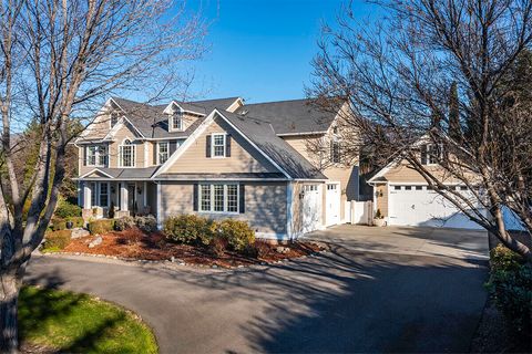 Tiny photo for 3343 Lone Pine Road, Medford, OR 97504 (MLS # 220213987)