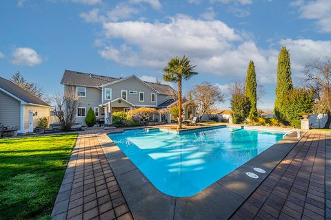 Tiny photo for 3343 Lone Pine Road, Medford, OR 97504 (MLS # 220213987)