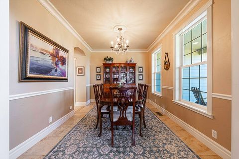 Tiny photo for 3343 Lone Pine Road, Medford, OR 97504 (MLS # 220213987)