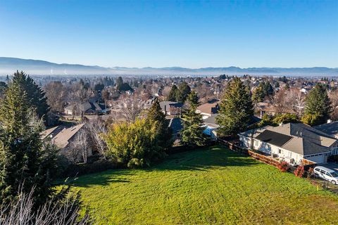 Tiny photo for 3343 Lone Pine Road, Medford, OR 97504 (MLS # 220213987)