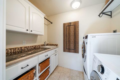 Tiny photo for 3343 Lone Pine Road, Medford, OR 97504 (MLS # 220213987)