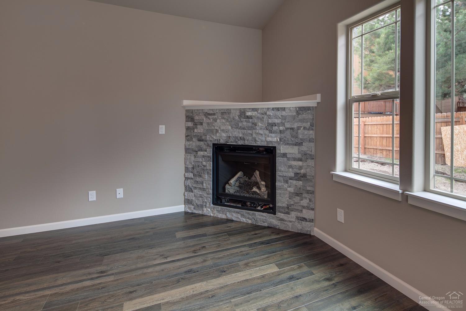 Kian Canyon - Residential