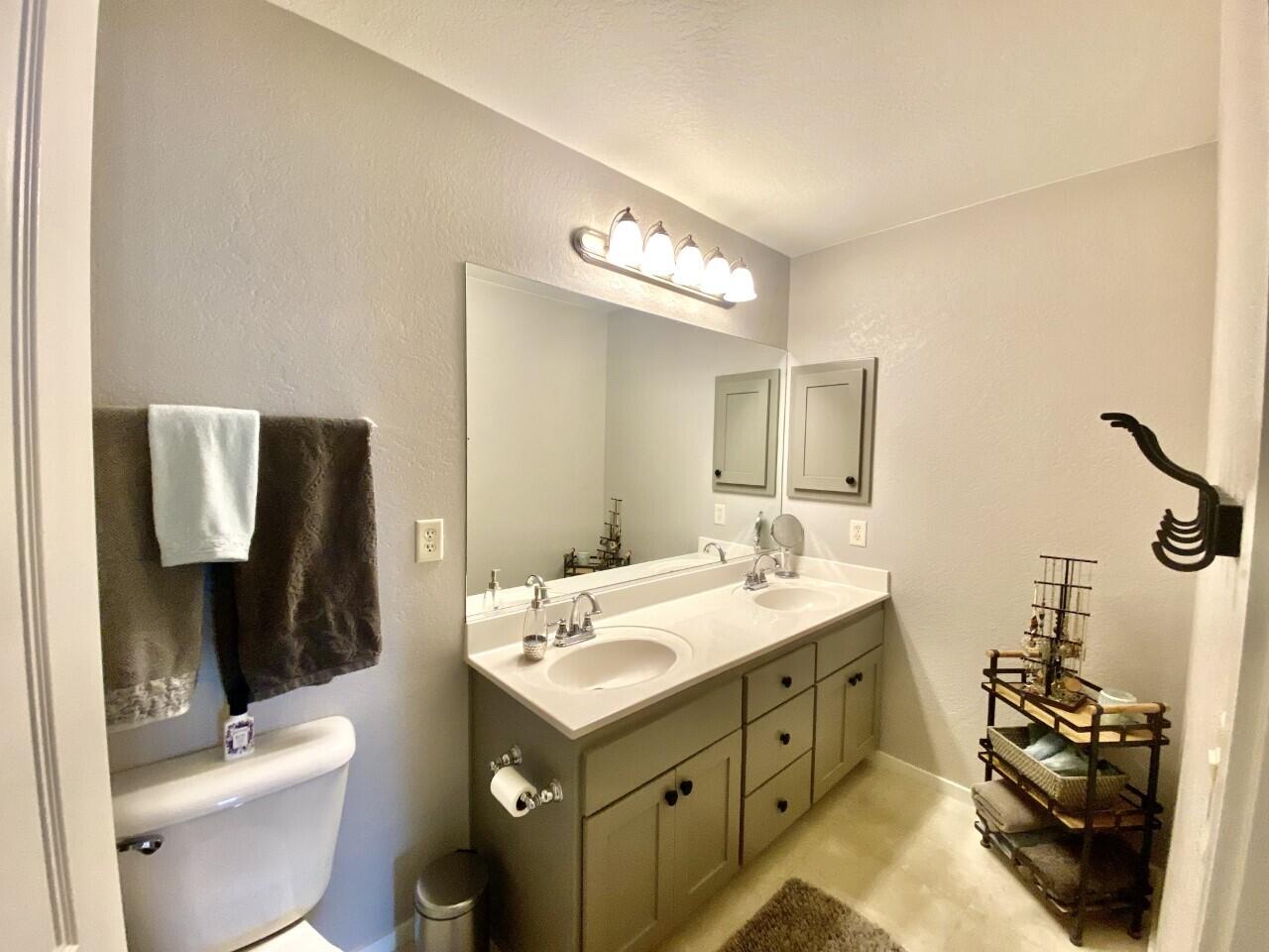 Alderwood Townhomes - Residential