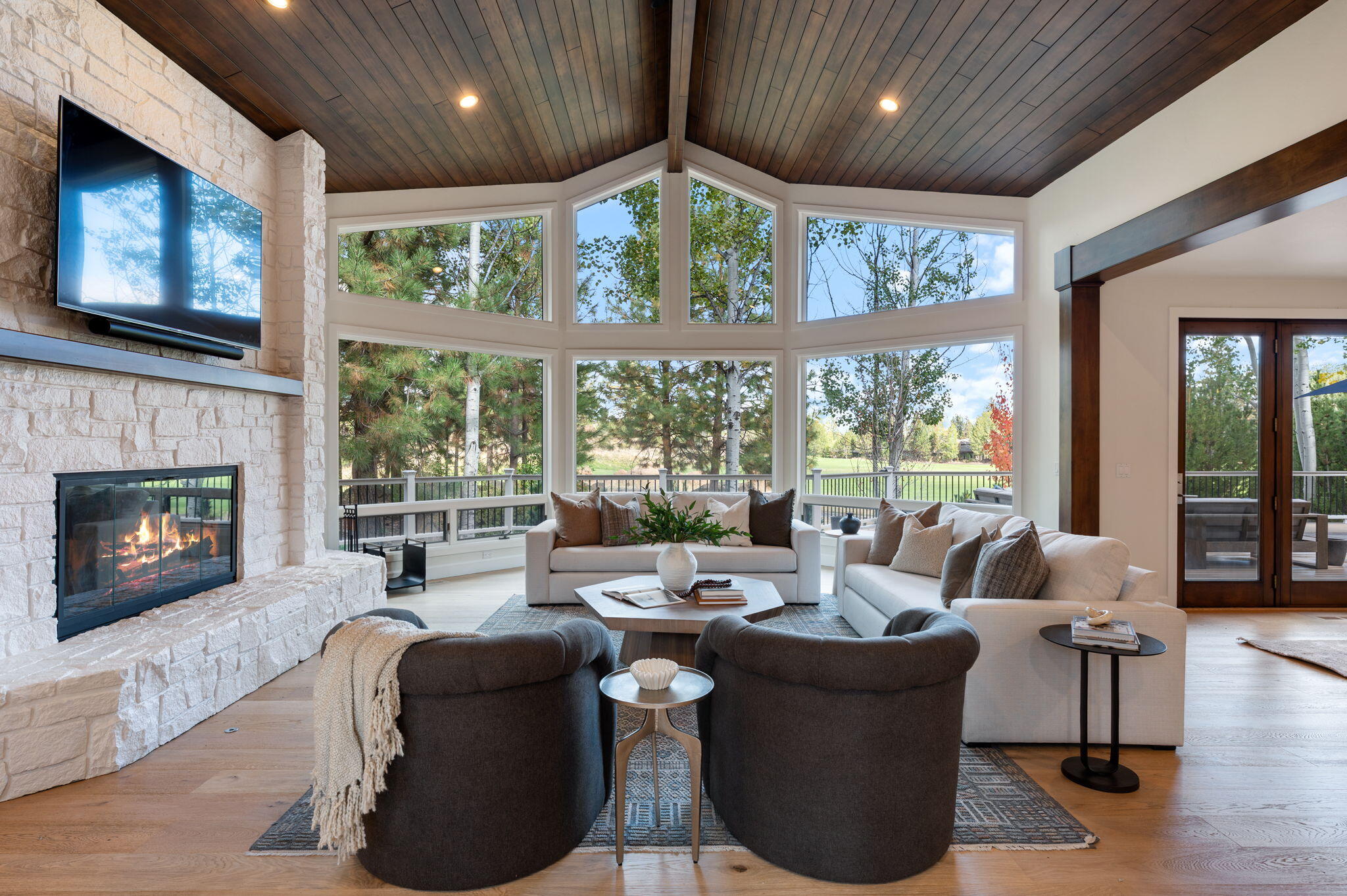 Broken Top - Residential