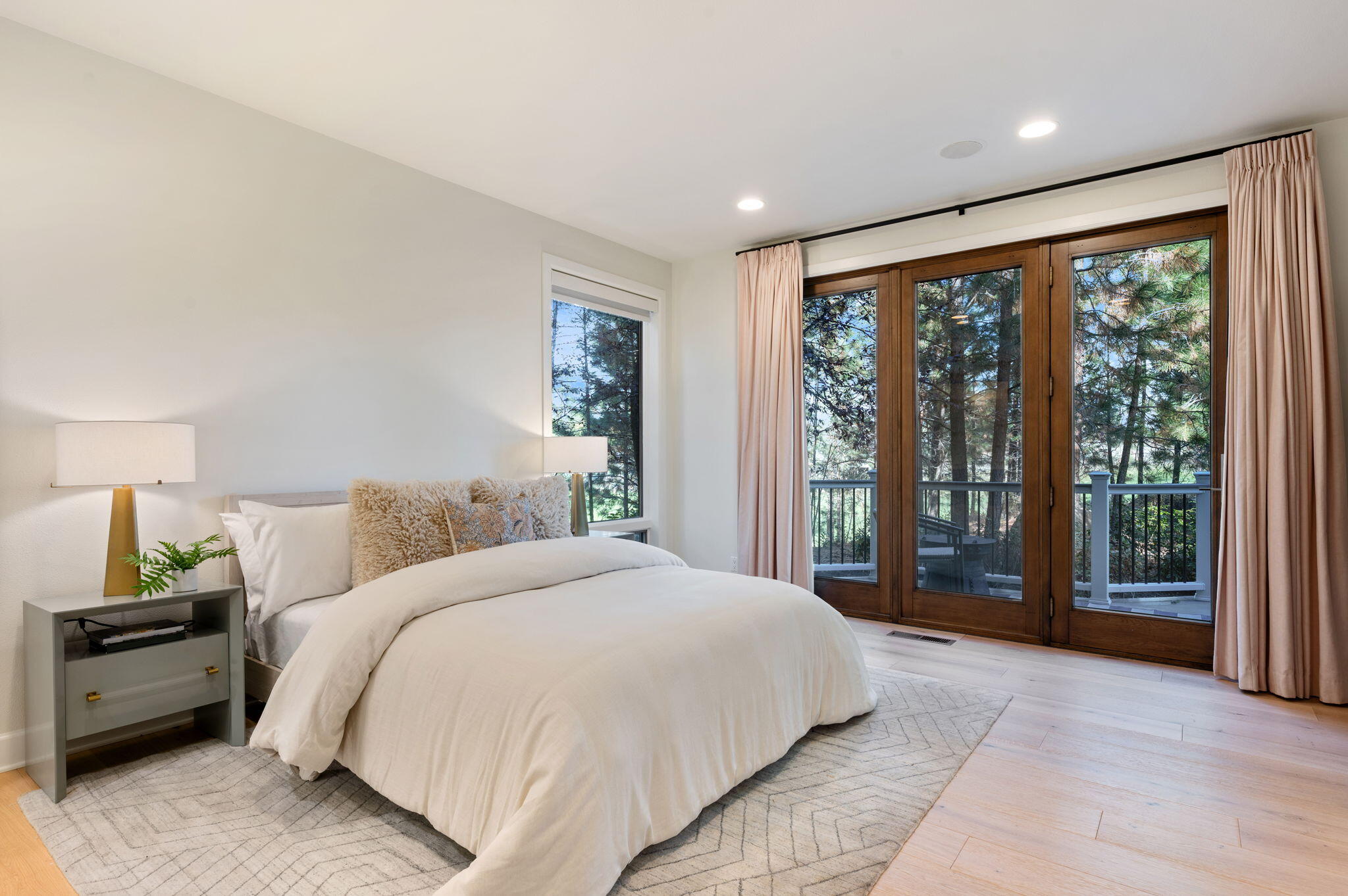 Broken Top - Residential