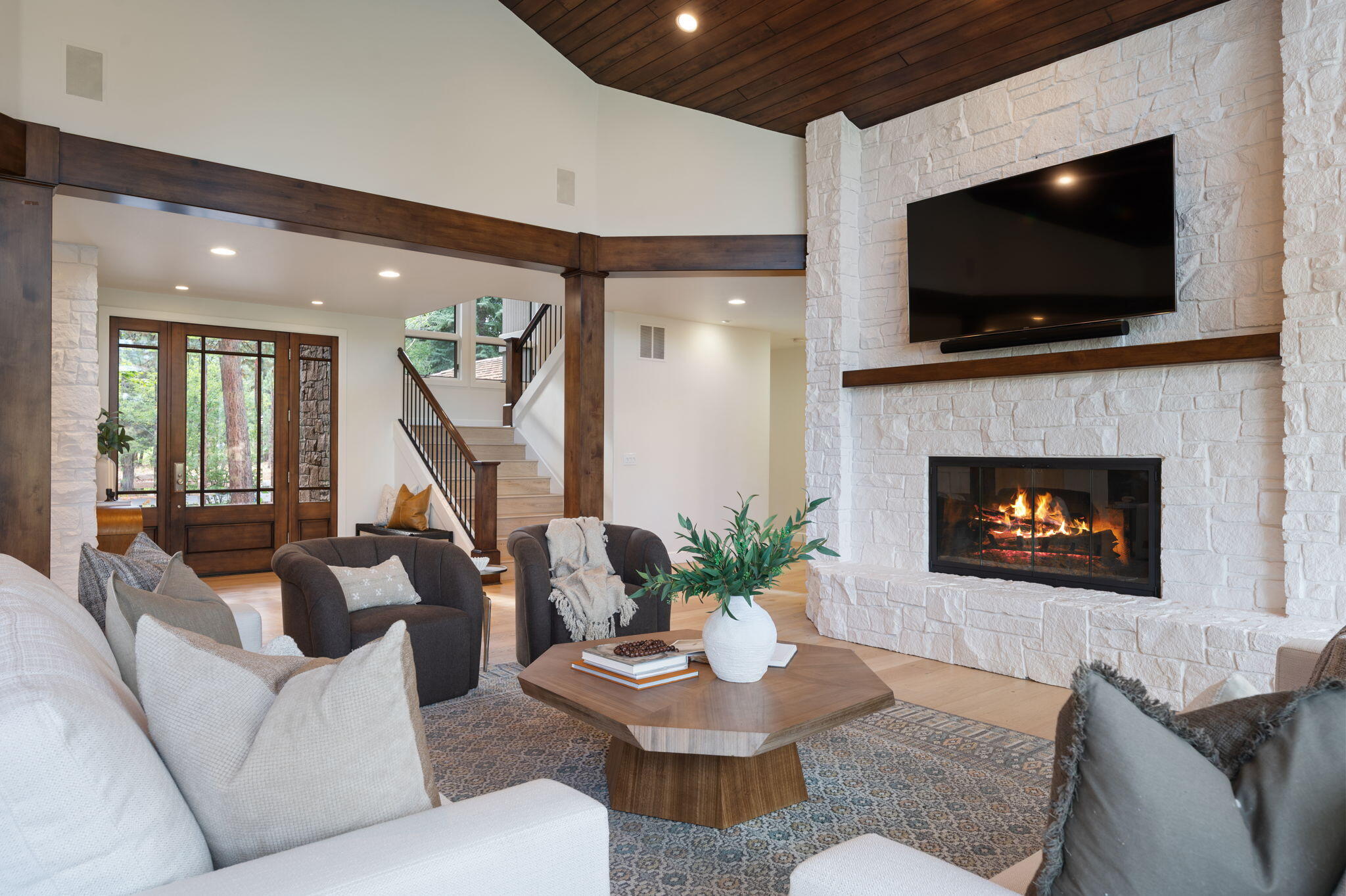 Broken Top - Residential