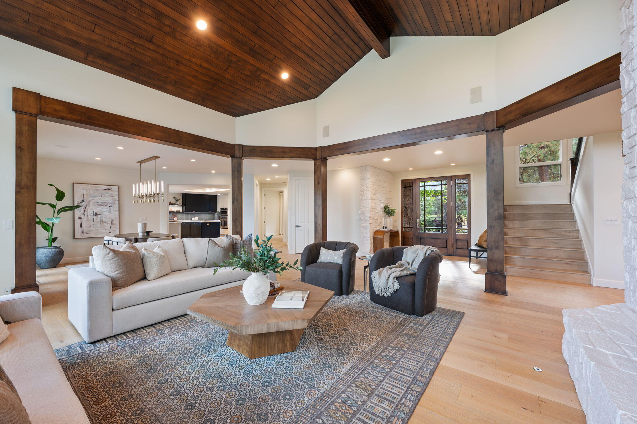 Broken Top - Residential