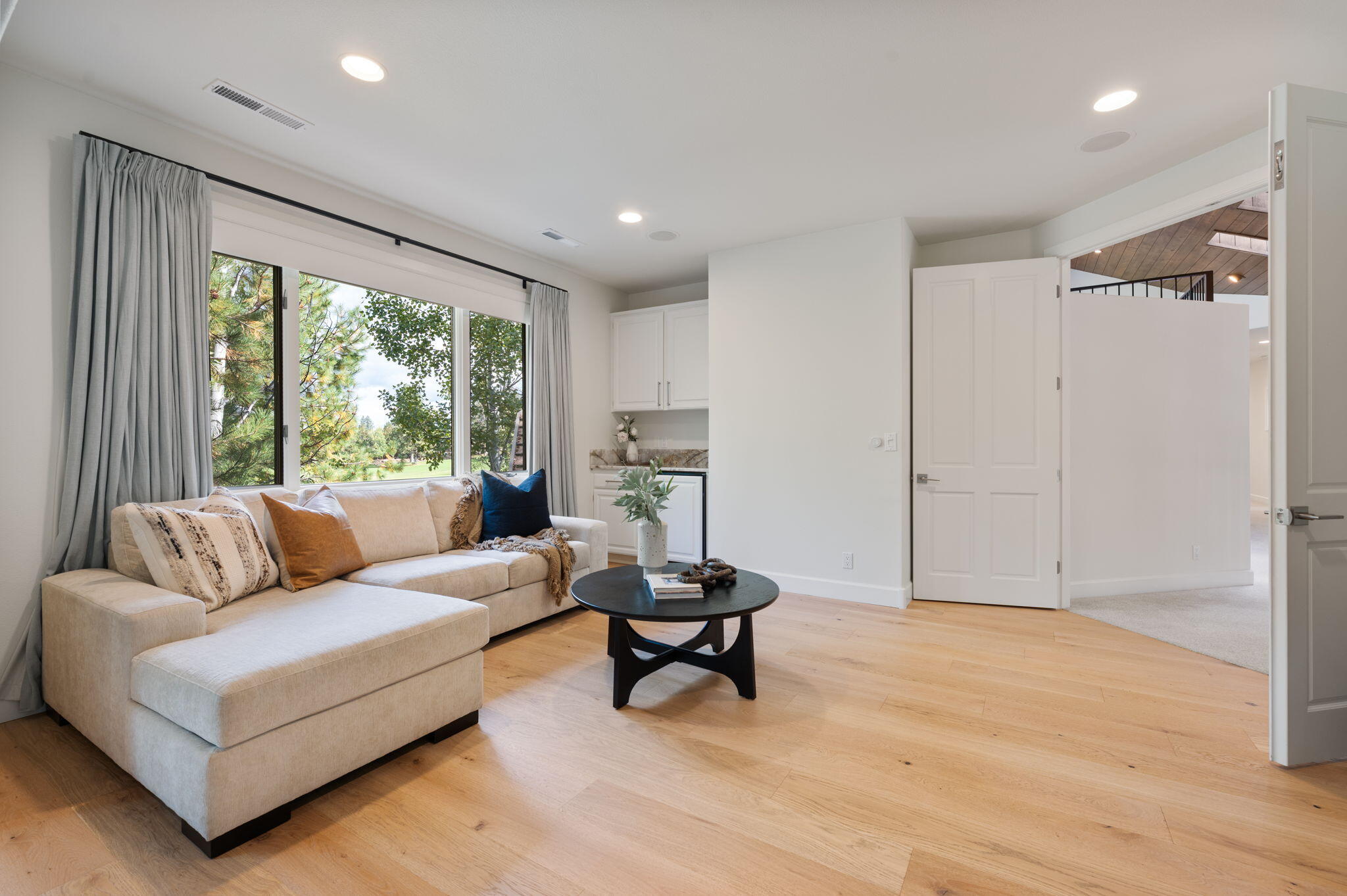 Broken Top - Residential