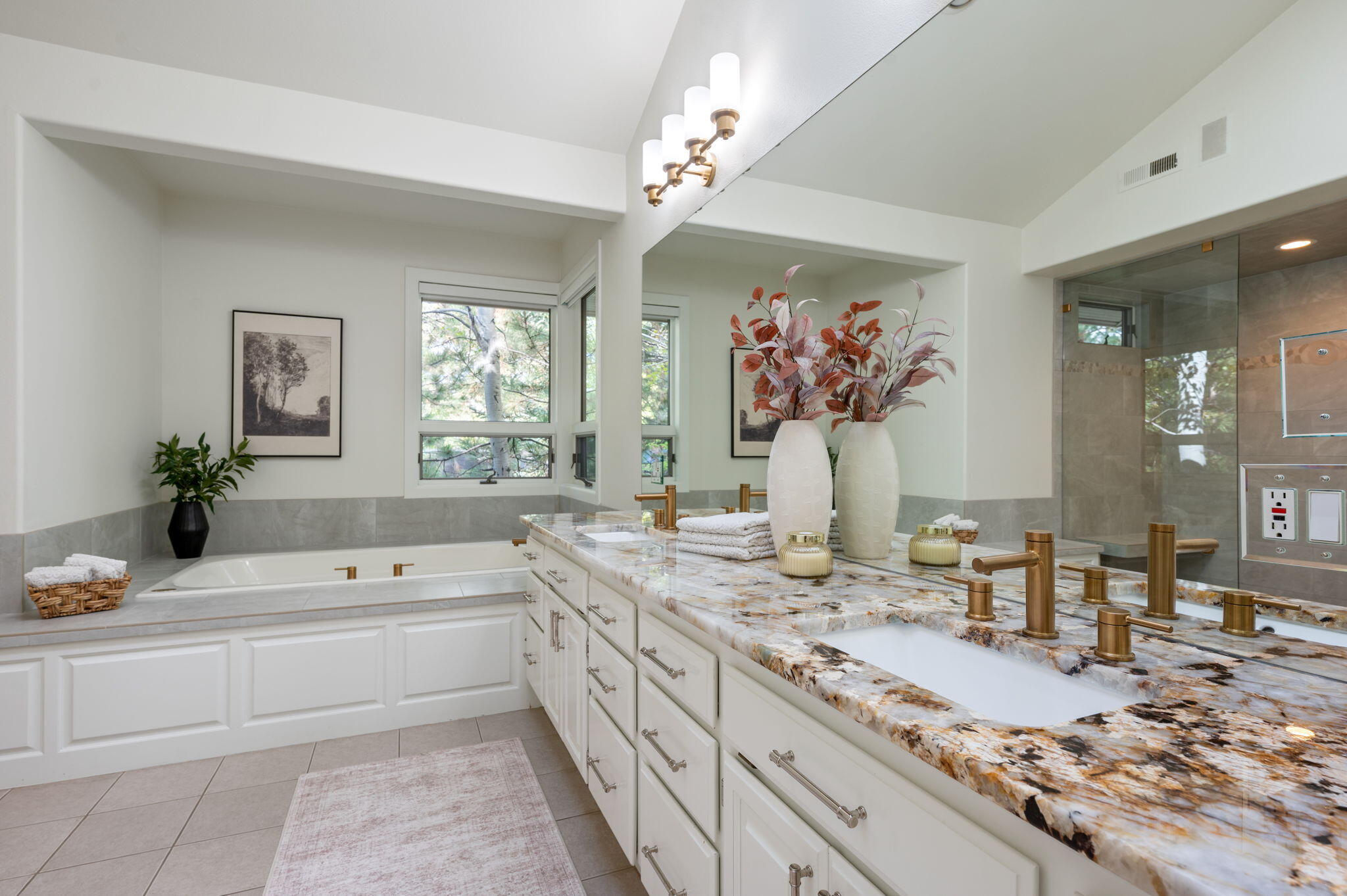 Broken Top - Residential