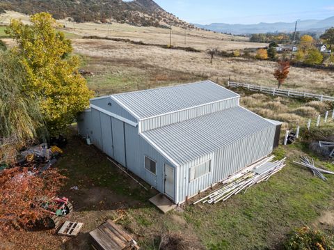 Tiny photo for 288 Maywood Way, Ashland, OR 97520 (MLS # 220211710)