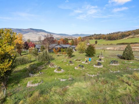 Tiny photo for 288 Maywood Way, Ashland, OR 97520 (MLS # 220211710)