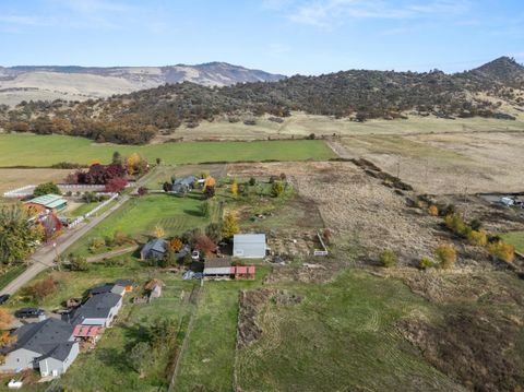 Tiny photo for 288 Maywood Way, Ashland, OR 97520 (MLS # 220211710)