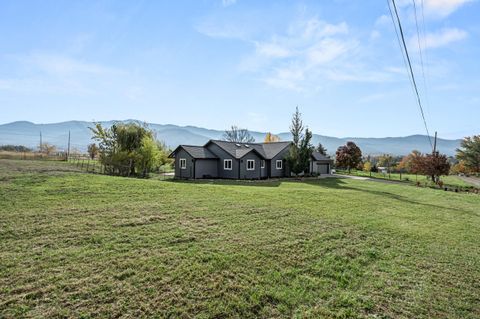 Tiny photo for 288 Maywood Way, Ashland, OR 97520 (MLS # 220211710)