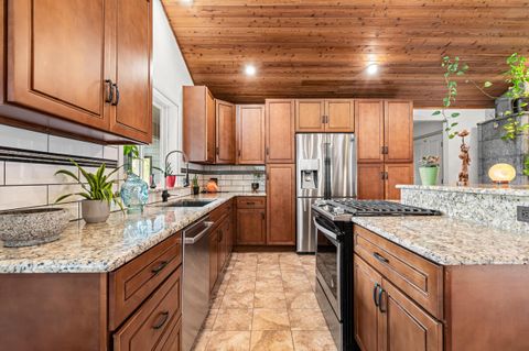 Tiny photo for 288 Maywood Way, Ashland, OR 97520 (MLS # 220211710)