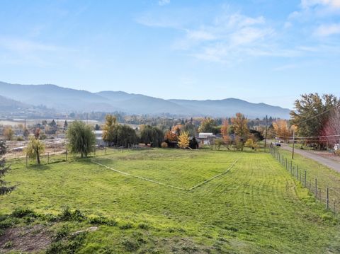Tiny photo for 288 Maywood Way, Ashland, OR 97520 (MLS # 220211710)