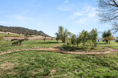Tiny photo for 288 Maywood Way, Ashland, OR 97520 (MLS # 220211710)