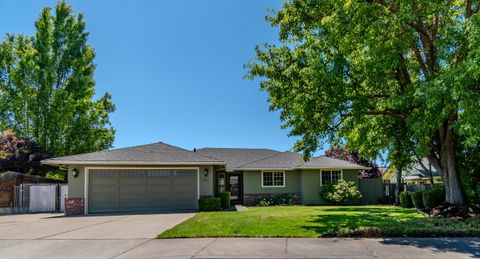 2562 Ashwood Court Medford OR 97504