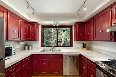 Tiny photo for 22010 Stormy Lane, Bend, OR 97701 (MLS # 220224832)