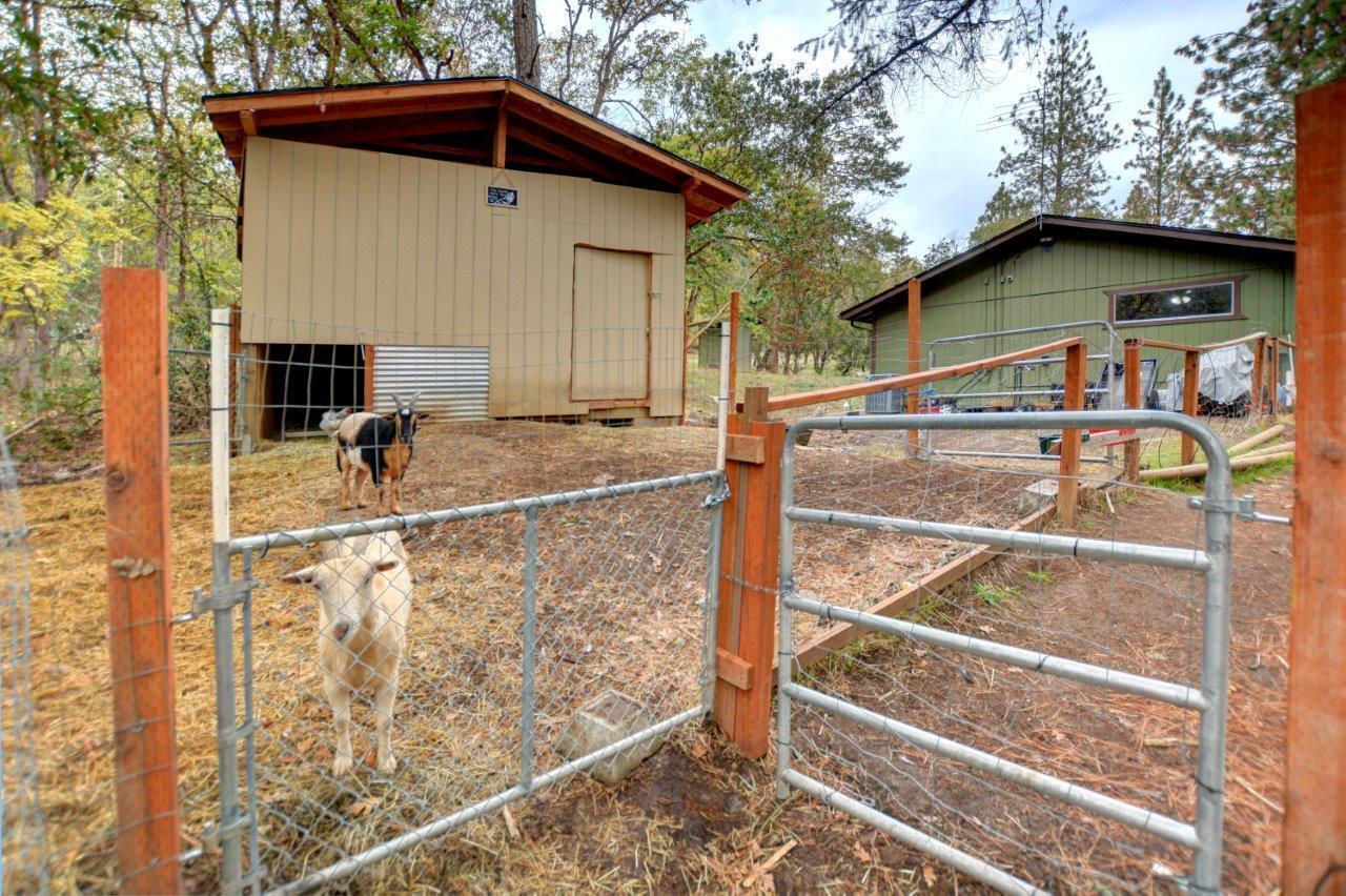 Crystal Springs Orchard Tracts - Residential