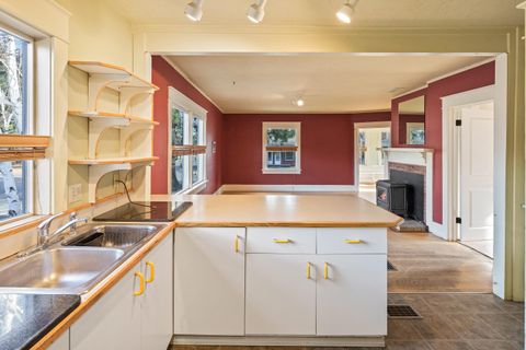 Tiny photo for 1545 NW 3rd Street, Bend, OR 97703 (MLS # 220213740)