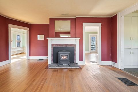 Tiny photo for 1545 NW 3rd Street, Bend, OR 97703 (MLS # 220213740)