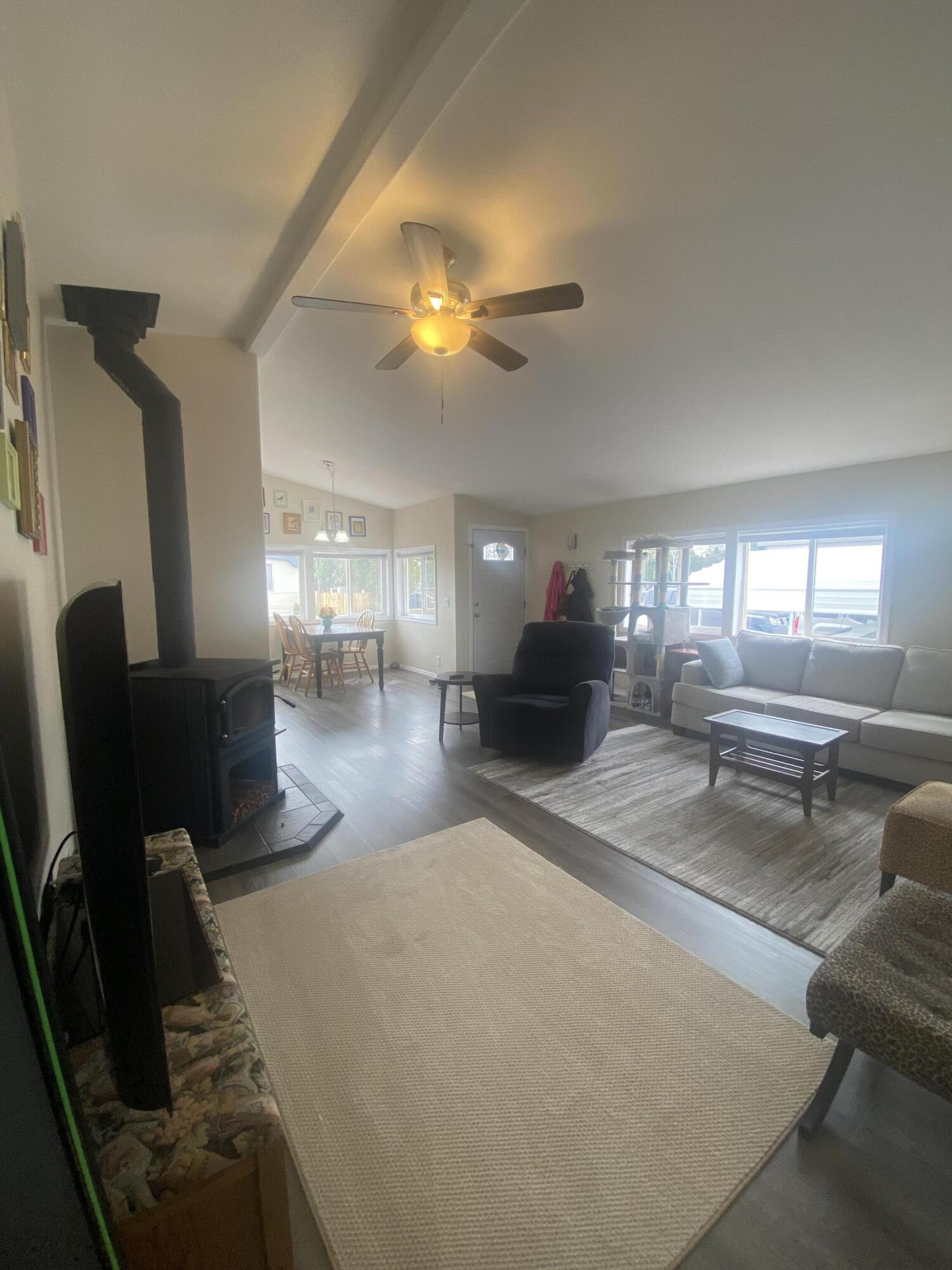 1515 NW Fir Avenue UNIT 2