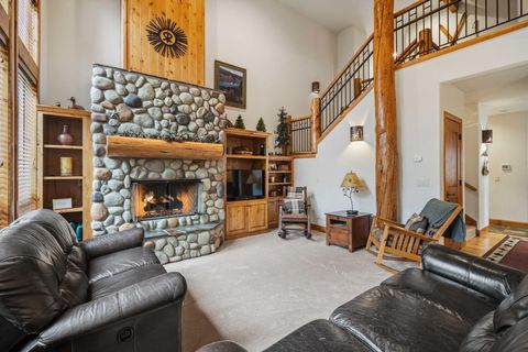 Tiny photo for 57414 Sun Eagle Lane #4, Sunriver, OR 97707 (MLS # 220217005)