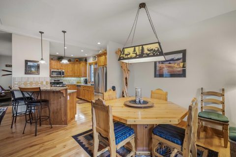 Tiny photo for 57414 Sun Eagle Lane #4, Sunriver, OR 97707 (MLS # 220217005)