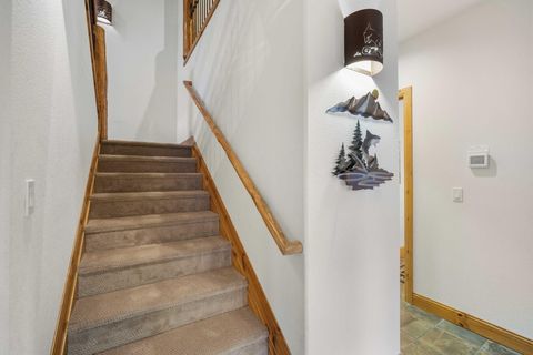 Tiny photo for 57414 Sun Eagle Lane #4, Sunriver, OR 97707 (MLS # 220217005)