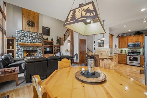 Tiny photo for 57414 Sun Eagle Lane #4, Sunriver, OR 97707 (MLS # 220217005)