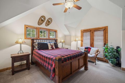 Tiny photo for 57414 Sun Eagle Lane #4, Sunriver, OR 97707 (MLS # 220217005)