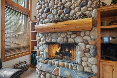 Tiny photo for 57414 Sun Eagle Lane #4, Sunriver, OR 97707 (MLS # 220217005)