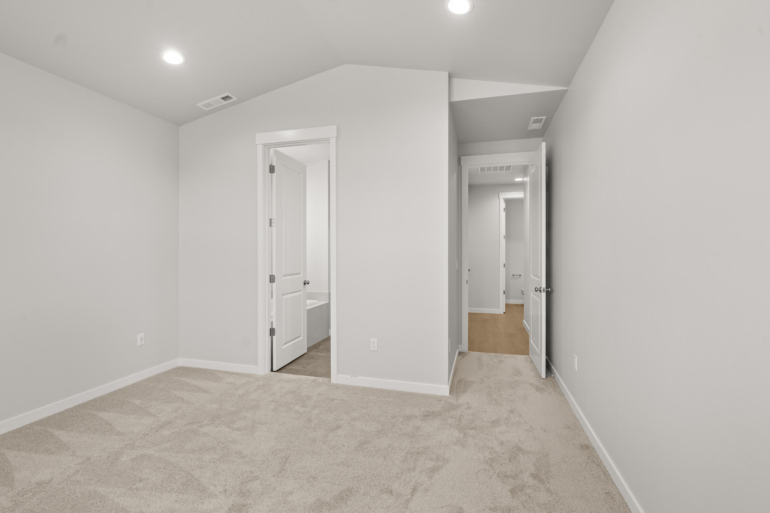 Eagle Point Golf Community - Residential