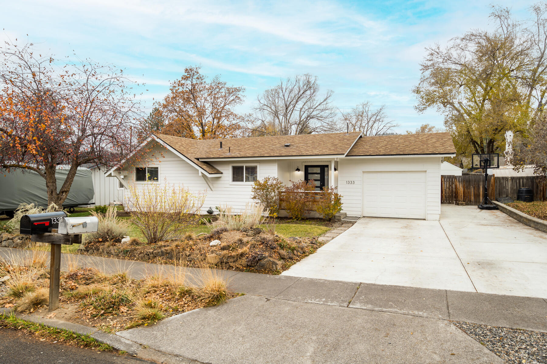 1333 NE Dempsey Drive