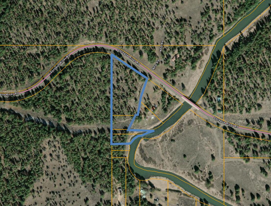 Lone Pine On The Sprague - Land