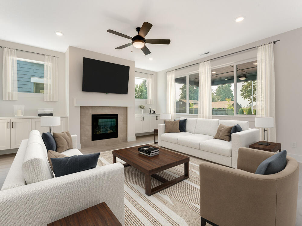 3863 NE Tellus Drive